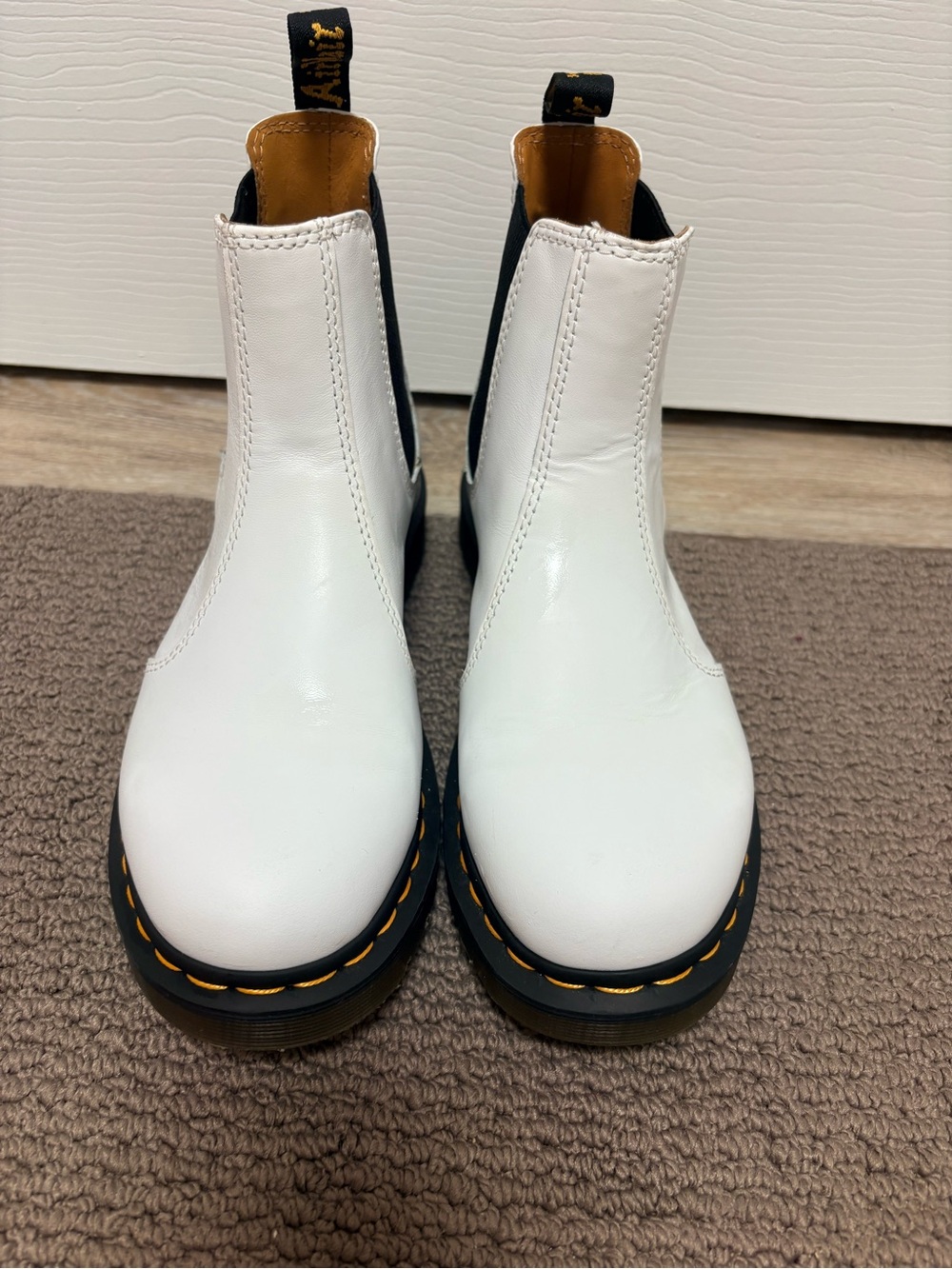 Dr. Martens 2976 Chelsea Boot - Women's